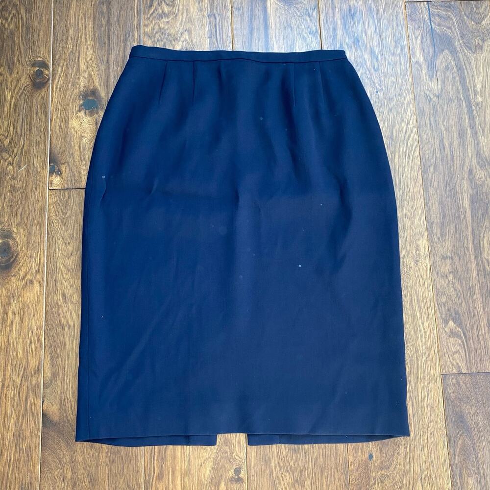 Vintage Burberry Size 6 Navy Blue Pencil Skirt wool rayon